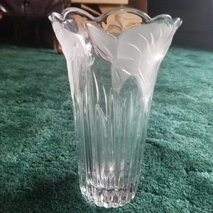 Mikasa Studio/Nova Crystal Tulip Vase